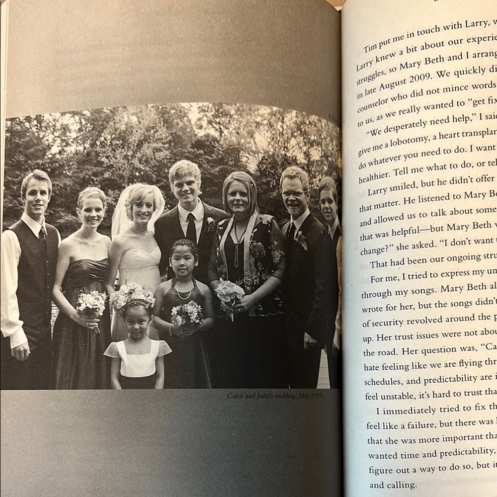 Revell Hardcover Book “Between Heaven & The Real World” Steven Curtis Chapman - Picture 5 of 5